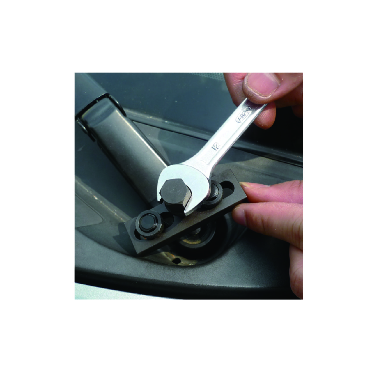 Wiper Arm Puller Set